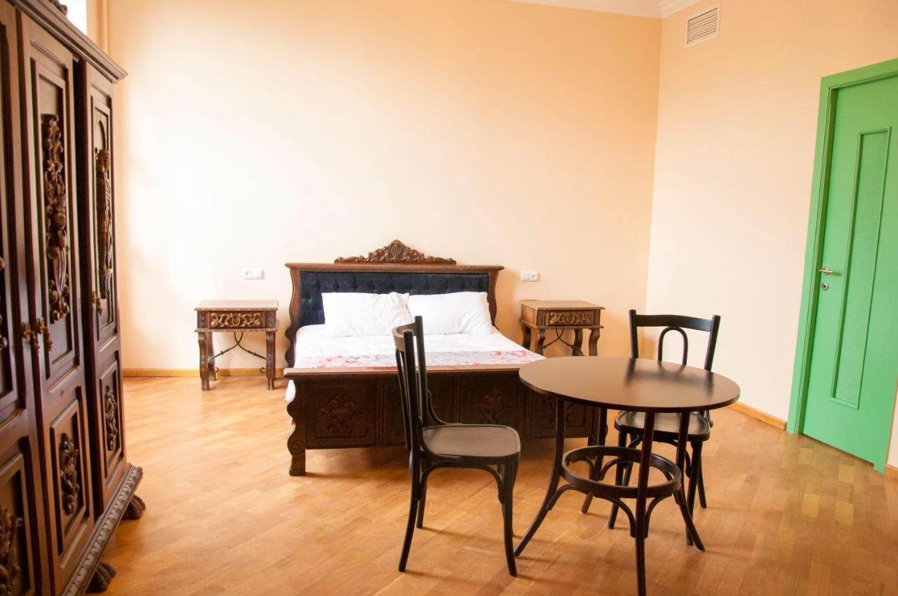 X Hotel Γιερεβάν Εξωτερικό φωτογραφία