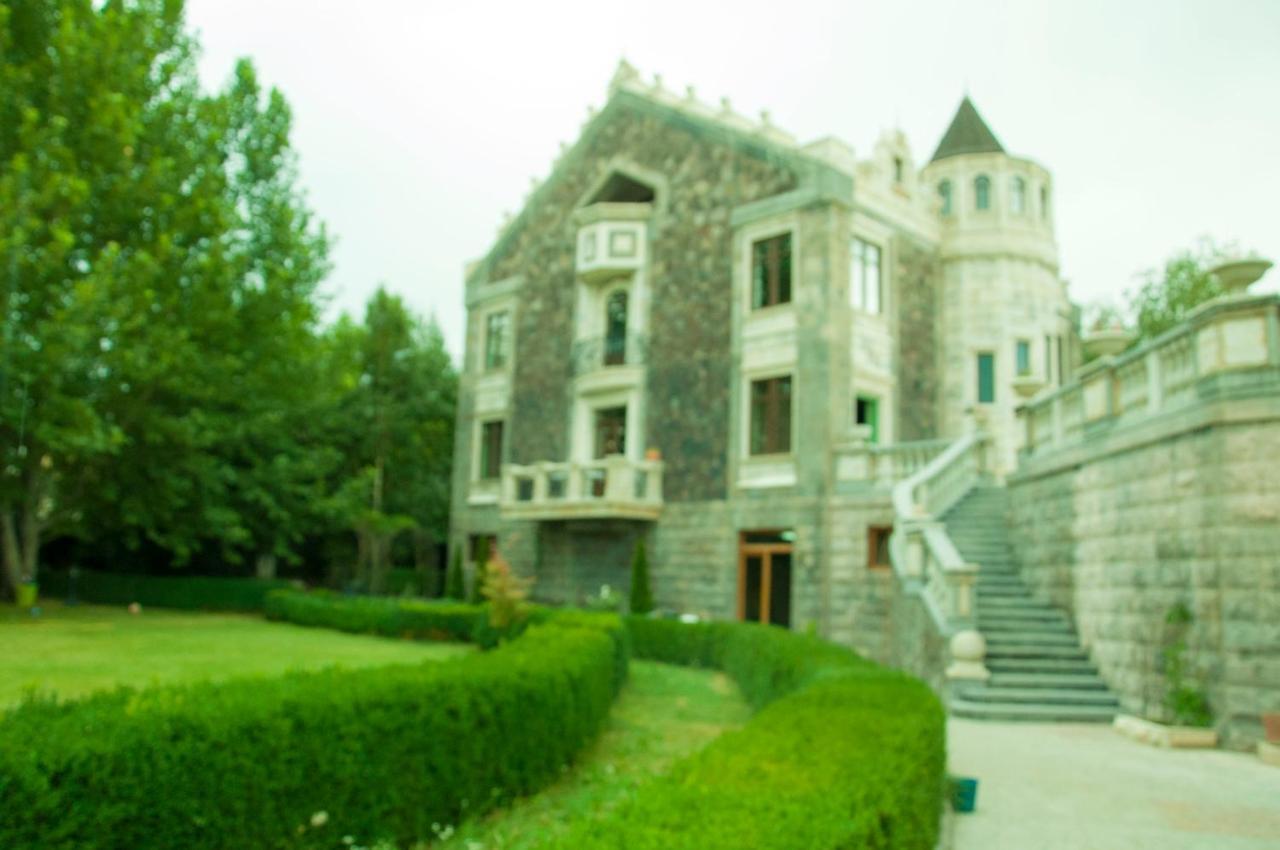 X Hotel Γιερεβάν Εξωτερικό φωτογραφία