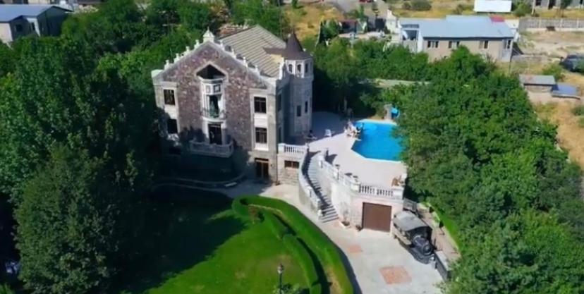 X Hotel Γιερεβάν Εξωτερικό φωτογραφία